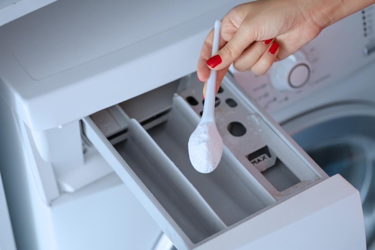 Der einzige Löffel, den Sie in die Waschmaschine geben müssen, damit Ihre Kleidung sauber wird und Sie Stromkosten sparen.
