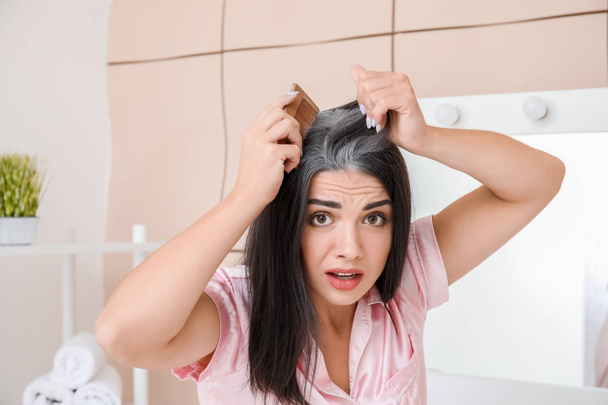 Wie man graue Haare entfernt: die ideale Haarfarbe für zu Hause, die alle Haarprobleme kaschiert und die Farbe wiederherstellt