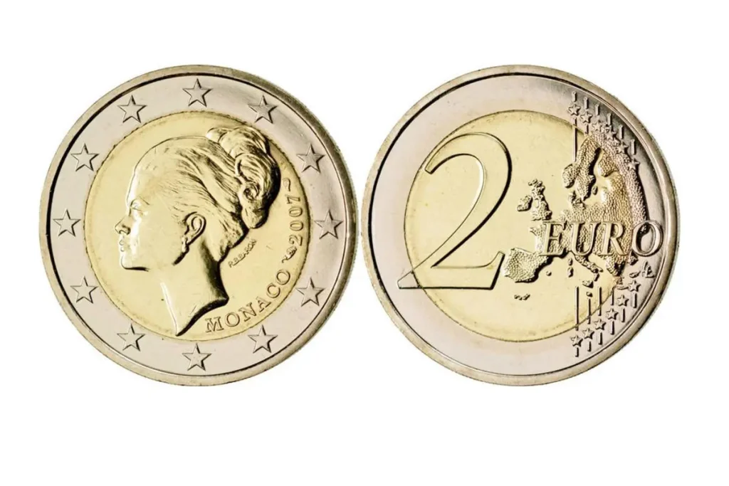 Nicht vom Original zu unterscheiden: gefälschte 2-Euro-Münzen im Wechselgeld.