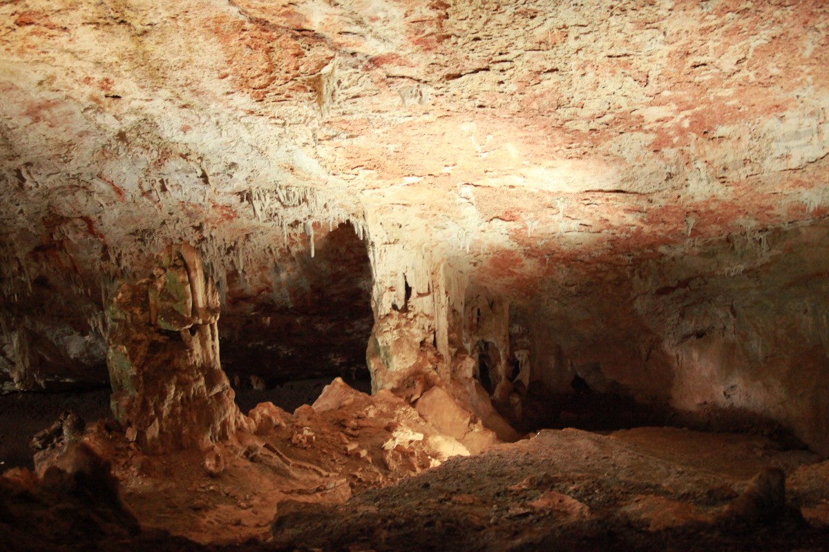 Sie erforschten Höhlen voller archäologischer Schätze. Faszinierende Entdeckungen.