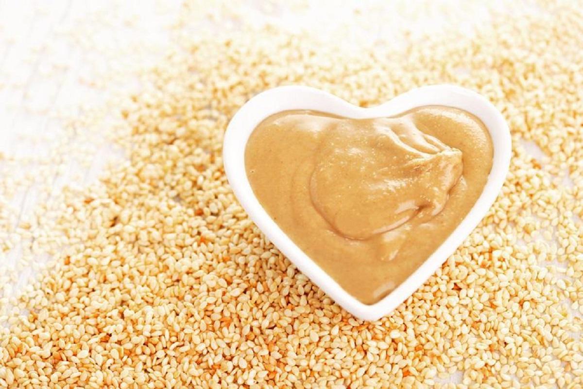 Es wirkt sich auf das Herz, die Knochen und den Cholesterinspiegel aus. Die kleinen Körner sind eine wahre Goldgrube für die Gesundheit.