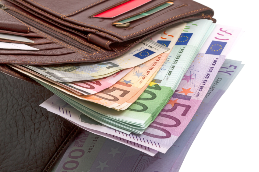Die meisten Menschen falten ihre Banknoten so. Sie wissen nicht, wie viel man daraus „lesen“ kann.
