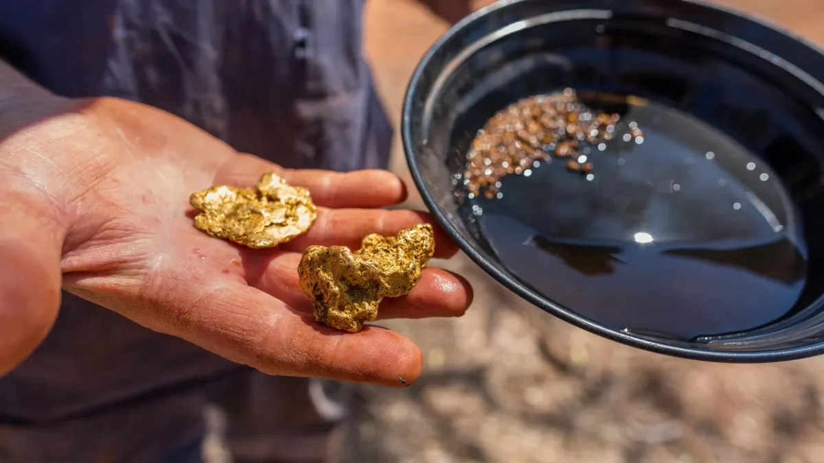 Gold lag unter Wasser: Ein See mit Tonnen von Gold wurde entdeckt, und alles steht unter der Kontrolle eines einzigen Landes
