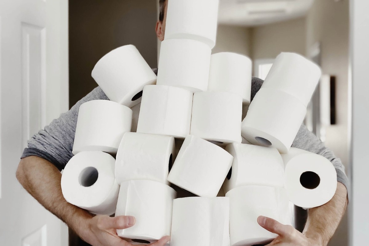 Ein wenig bekannter Trick mit Toilettenpapier im Gefrierschrank, der Ihren Kühlschrank verändern wird