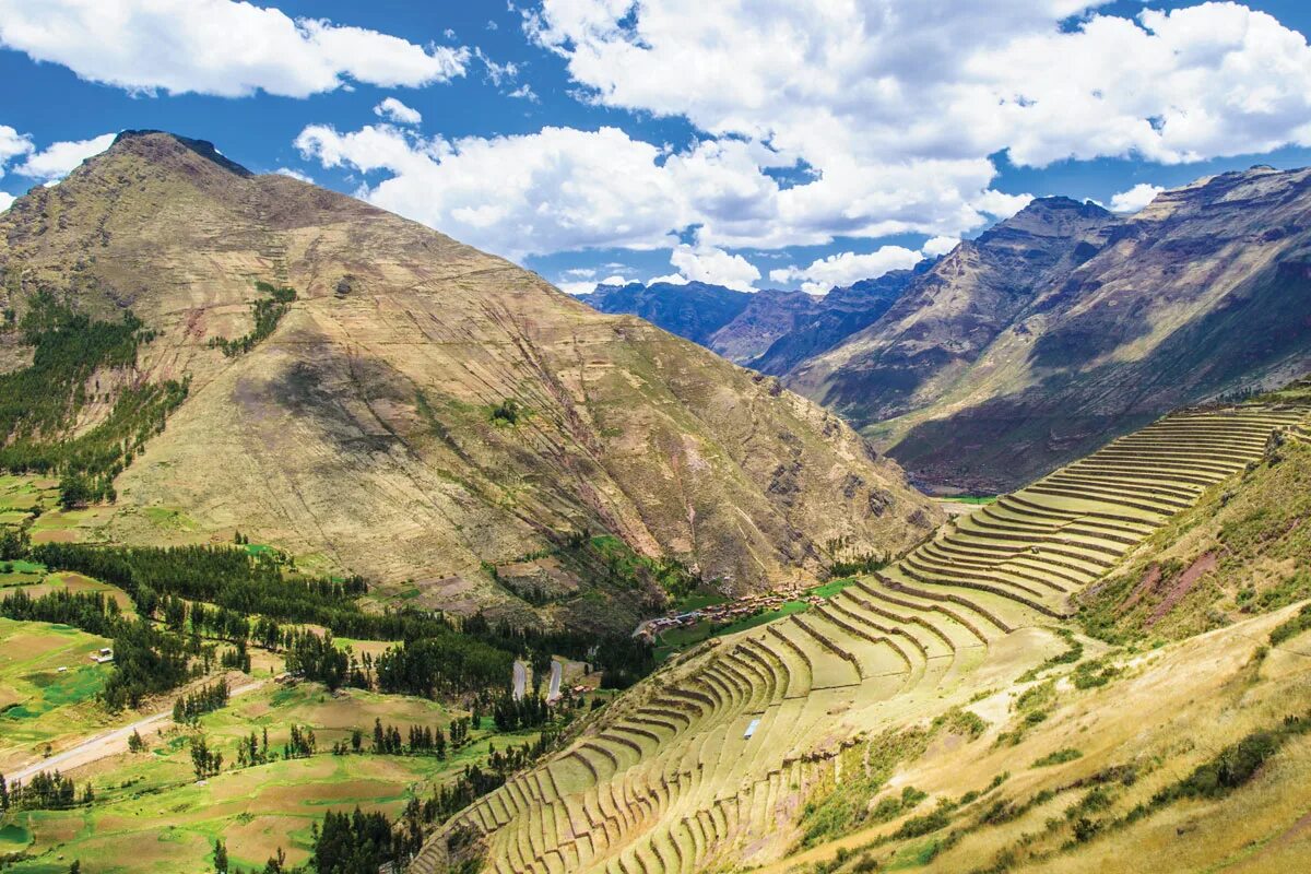 Einzigartiger Fund in Peru. Seltsame Köpfe und andere Spuren der „Wolkenmenschen“.