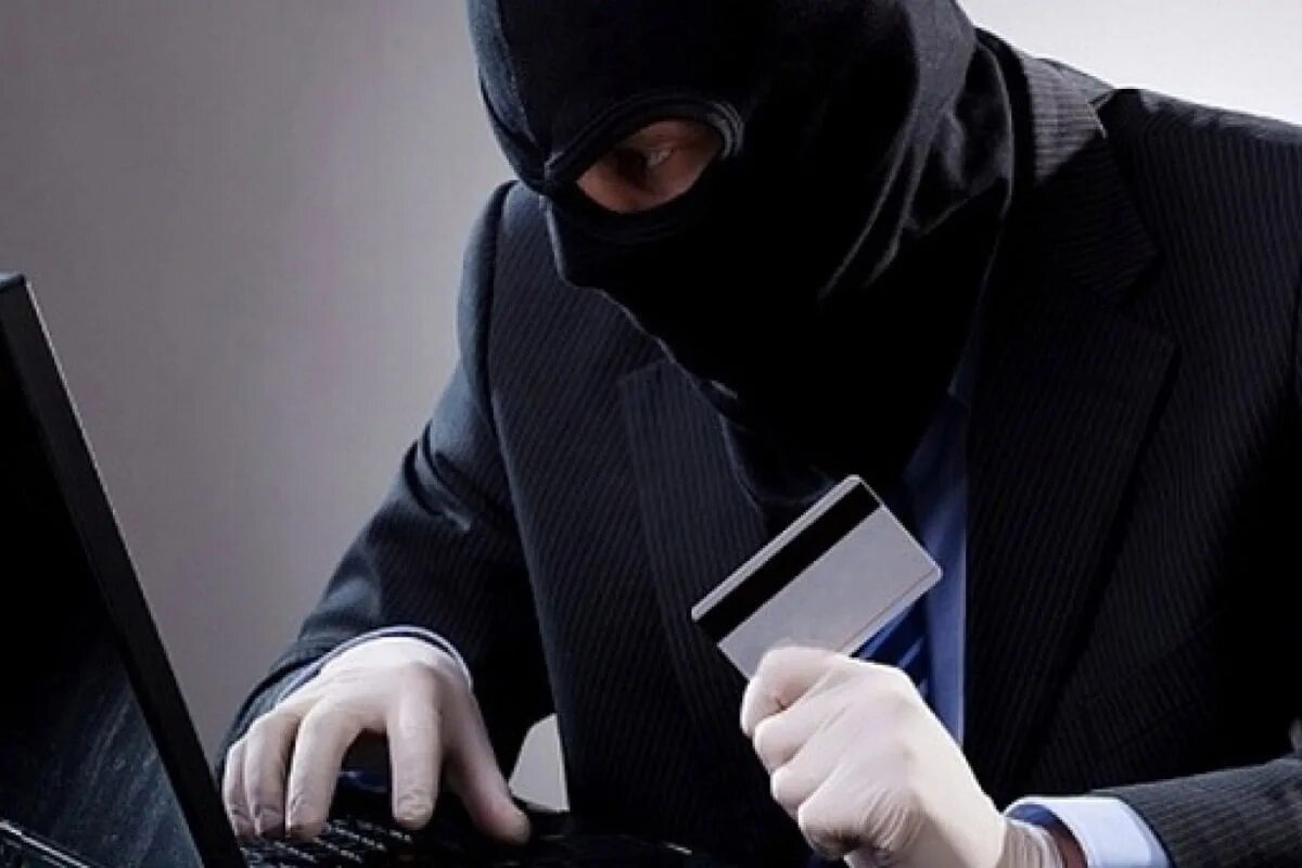 Wie funktioniert die neue virtuelle E-Mail-Betrugsmasche, die Bankkonten innerhalb von Sekunden leerräumt?