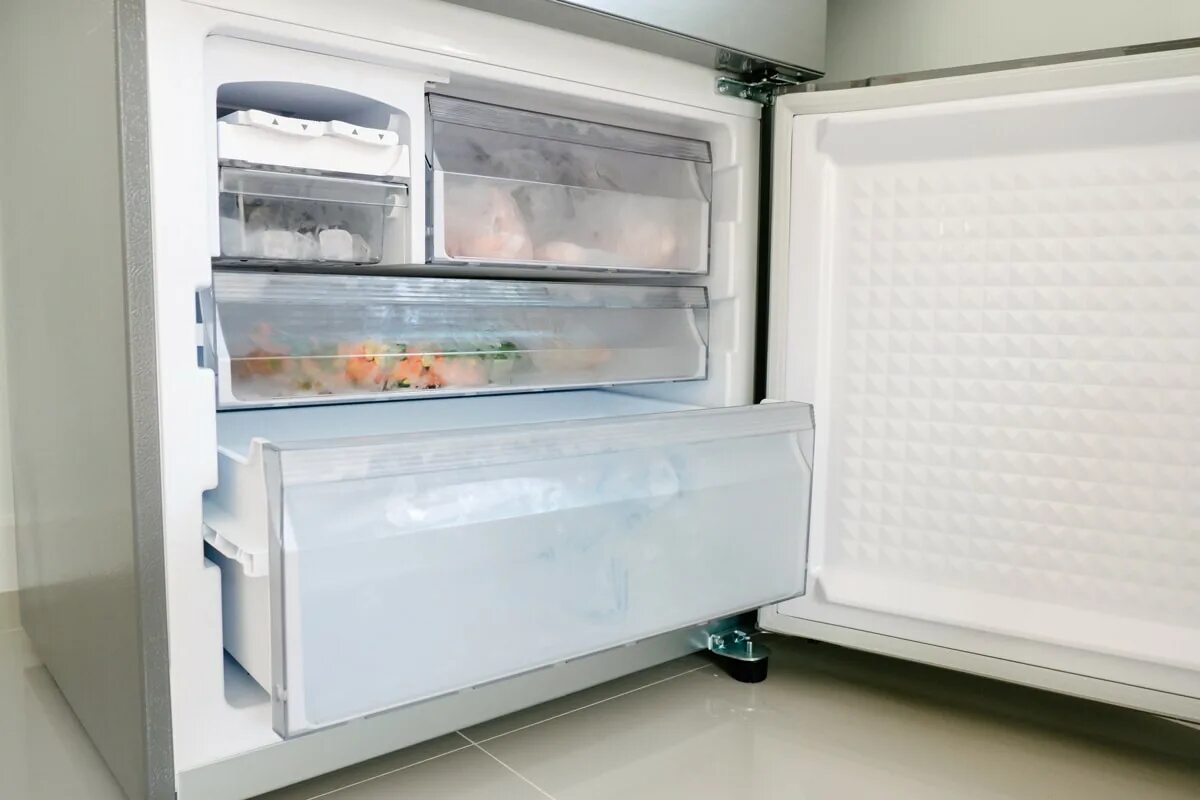 Haushalten wird empfohlen, bis Freitag ein Blatt Papier im Format A4 in den Gefrierschrank zu legen