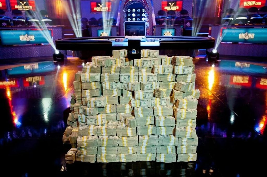 Sie fand Geld in ihrer Tasche, beschloss, ihr Glück im Lotto zu versuchen und gewann 500.000 Dollar: „Ich spürte einen Druck in der Brust und begann zu zittern.“
