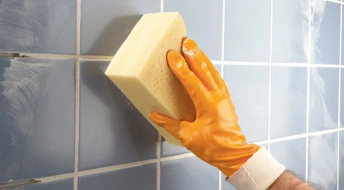 Mischen Sie drei preiswerte Zutaten und erhalten Sie saubere Fugen wie nach einer Renovierung. Der Trick cleverer Hausfrauen