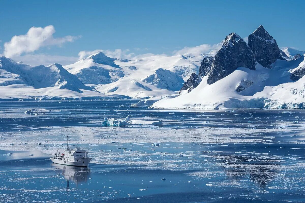 U-Boot verschwindet in der Antarktis nach Entdeckung unbekannter Strukturen unter dem Eis Das U-Boot Ran ist spurlos verschwunden, als es unter der Dotson-Eisplattform hindurchfuhr, einem nie erforschten Gebiet der Westantarktis.