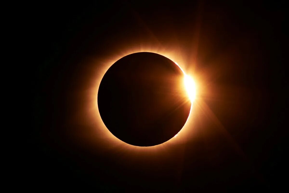Wo und wie kann man die längste Sonnenfinsternis des Jahrhunderts sehen?