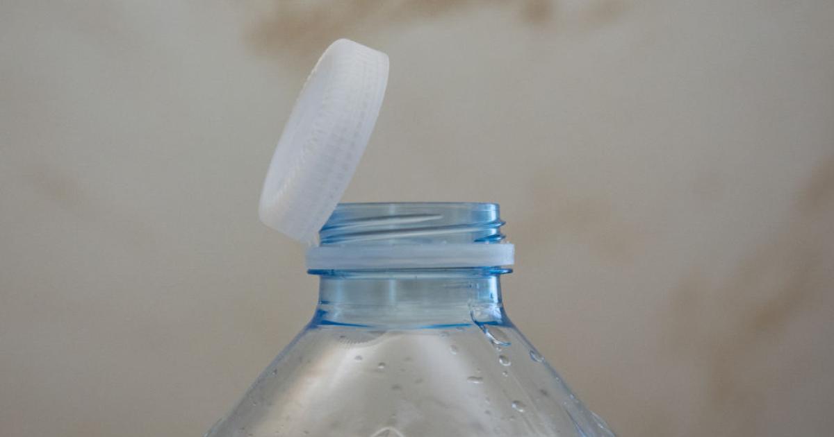 Der unersetzliche Verschluss hat sich als unzureichend erwiesen: Plastikflaschen stehen vor neuen Veränderungen.