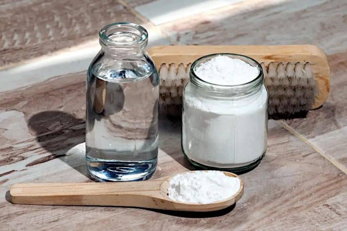 Bikarbonat und dieser Inhaltsstoff: eine Hausrezeptur, die nicht enttäuscht
