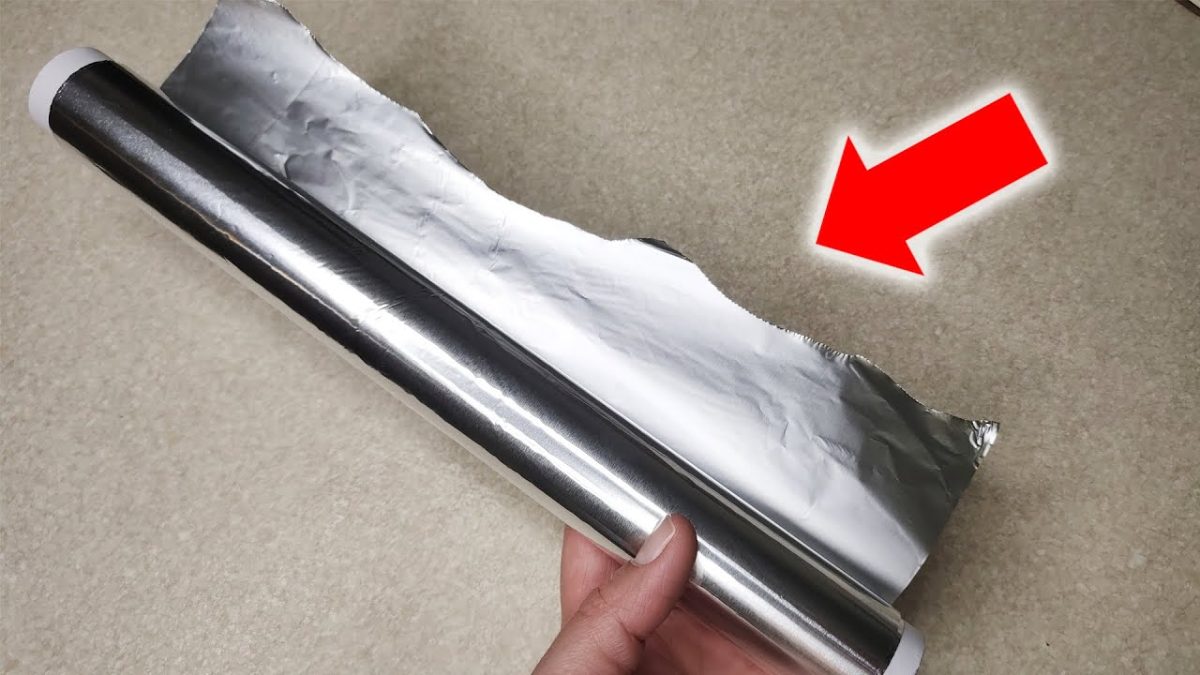 Auf Wiedersehen, Eis im Gefrierschrank: Mit einem einfachen Trick mit Alufolie können Sie es in wenigen Minuten loswerden