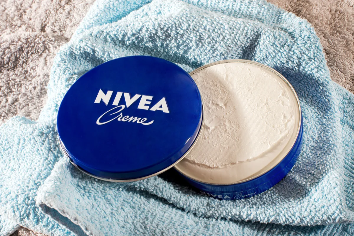 Nivea-Creme und Olivenöl: ein Hausrezept, das immer mehr Menschen verwenden.