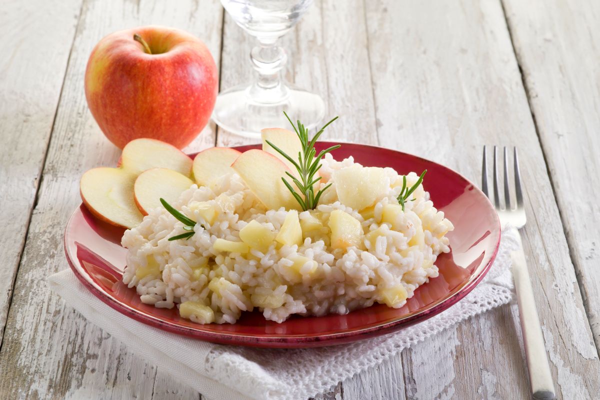 Dieser kultige Dessert aus Deutschland kehrt als leckeres und gesundes Gericht zurück. Er ist bei allen Generationen beliebt.