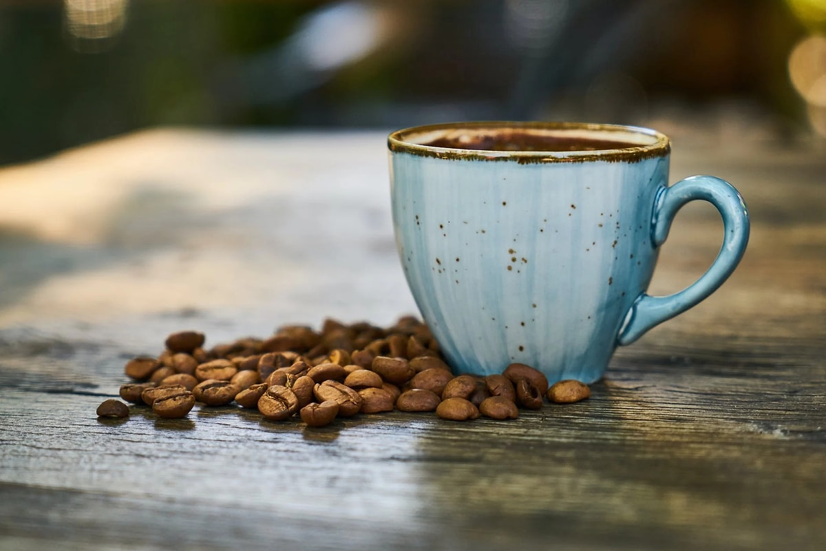 Trinken Sie eine Tasse nach der anderen. Kaffee mit diesem Zusatz hilft Ihnen, Bauchfett loszuwerden.