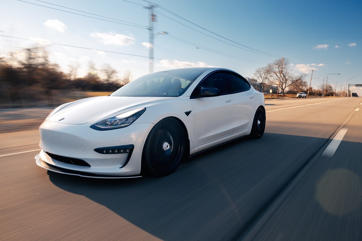 Die US-Armee plant, Tesla-Autos zu sprengen: Elon Musks Cybertrucks sind das perfekte „apokalyptische“ Ziel
