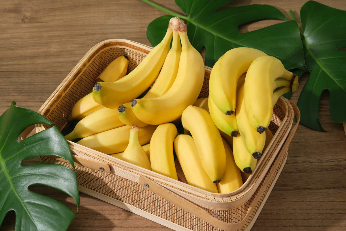 Weder in den Kühlschrank noch in eine Plastiktüte: Hier ist der beste Ort, um Bananen aufzubewahren und ihre Reifung zu verlangsamen