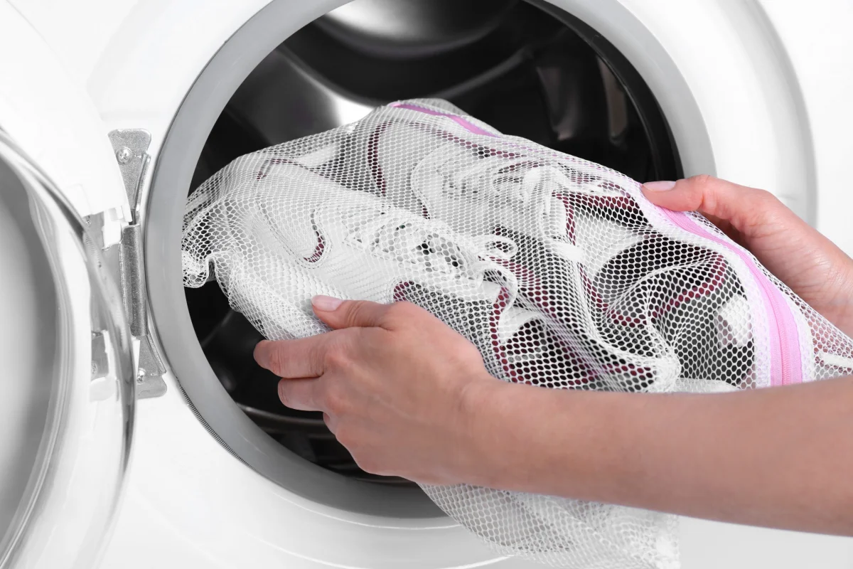 Sie machen es falsch: 5 Tipps, wie Sie Schuhe richtig in der Waschmaschine waschen, damit sie wie neu aussehen.