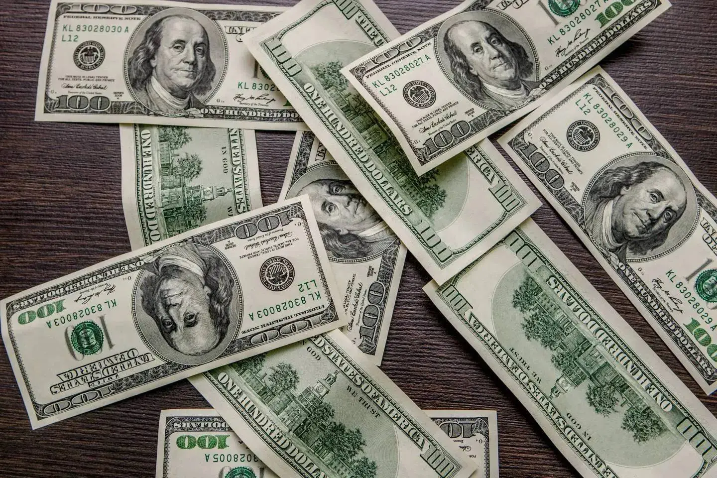 Sie fand Geld in ihrer Tasche, beschloss, ihr Glück im Lotto zu versuchen und gewann 500.000 Dollar: „Ich spürte einen Druck in der Brust und begann zu zittern.“