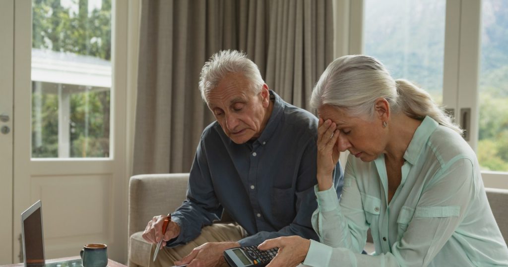 So betrügen sie Senioren "auf Zus". Lassen Sie sich nicht täuschen, weil Sie Geld verlieren werden 