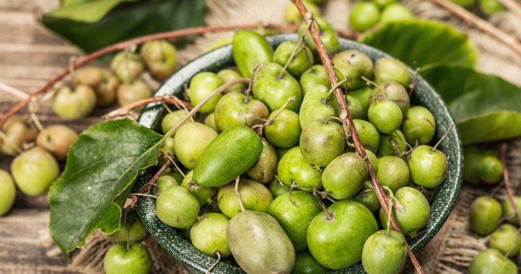 Suche in Supermärkten zur Promotion. Little -Bekannte Frucht hat viele Vitamine 
