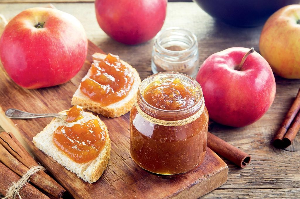 Apple Jam: Einfaches saisonales Rezept, das Sie den ganzen Herbst durchführen möchten